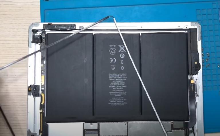 Mức giá dịch vụ thay kính màn hình iPad 3/4