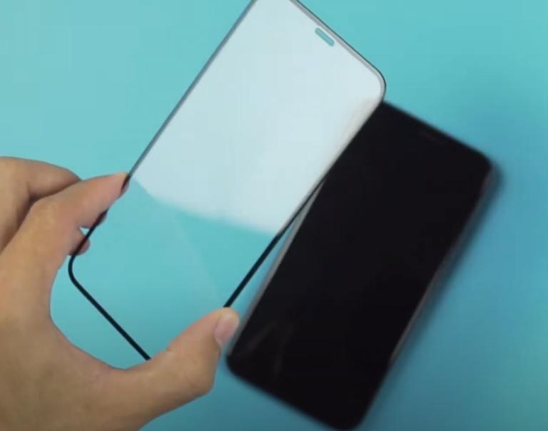 Dịch vụ dán kính cường lực iPhone X, XS Max tại TeamCare