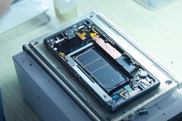 Quy trình ép mặt kính Samsung Galaxy Note 9