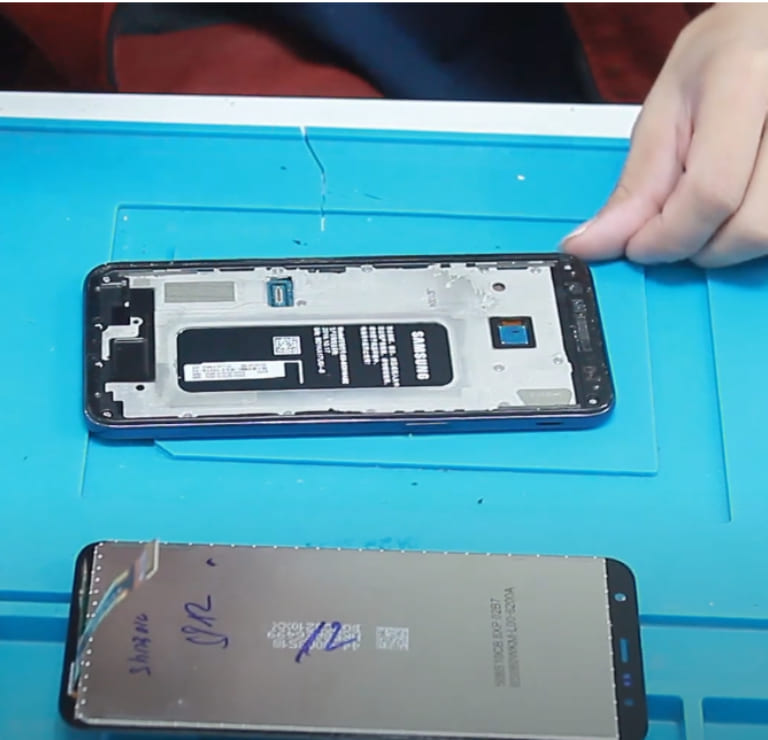 Chi phí ép mặt kính Samsung J6, J6 Plus