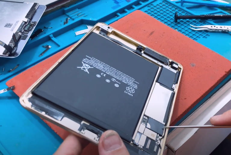 thay cảm, ép kính iPad Mini 4 giá rẻ Hà Nội