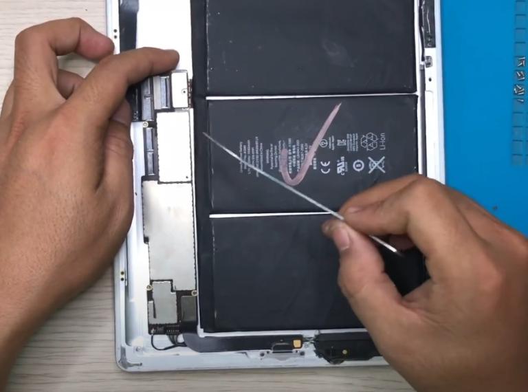 Dịch vụ thay kính cảm ứng iPad 3/4 tại TeamCare