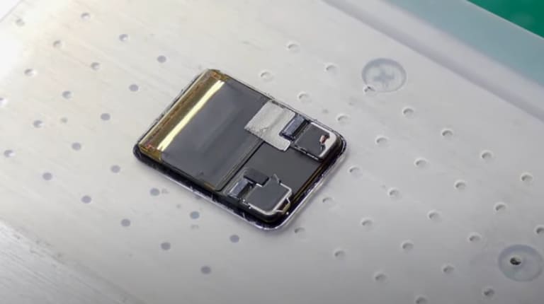 thay màn hình apple watch series 2 chống nước an toàn