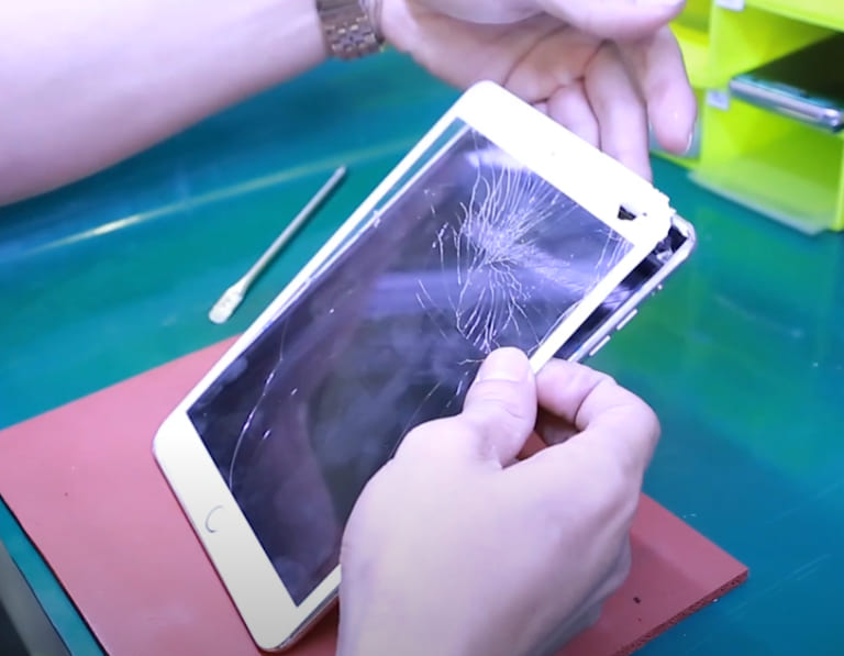 Nguyên nhân thay màn hình iPad mini 3