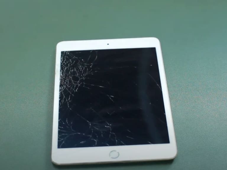 Nguyên nhân thay màn hình iPad mini 4