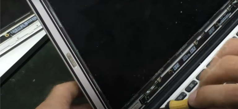 thay màn hình macbook air 11 late 2010 bảo hành dài