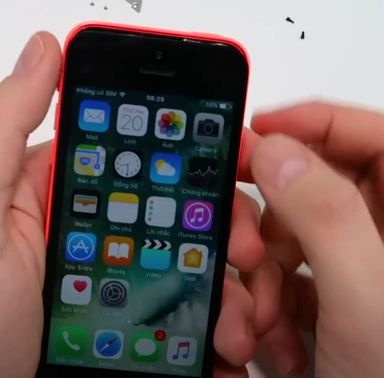 Thay pin điện thoại iPhone 5C uy tín