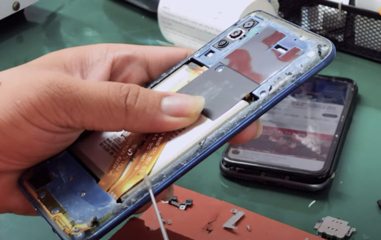 Lưu ý khi thay pin Samsung Galaxy A50, A50s
