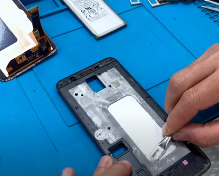 Chi phí thay pin Samsung Galaxy A6, A6 Plus