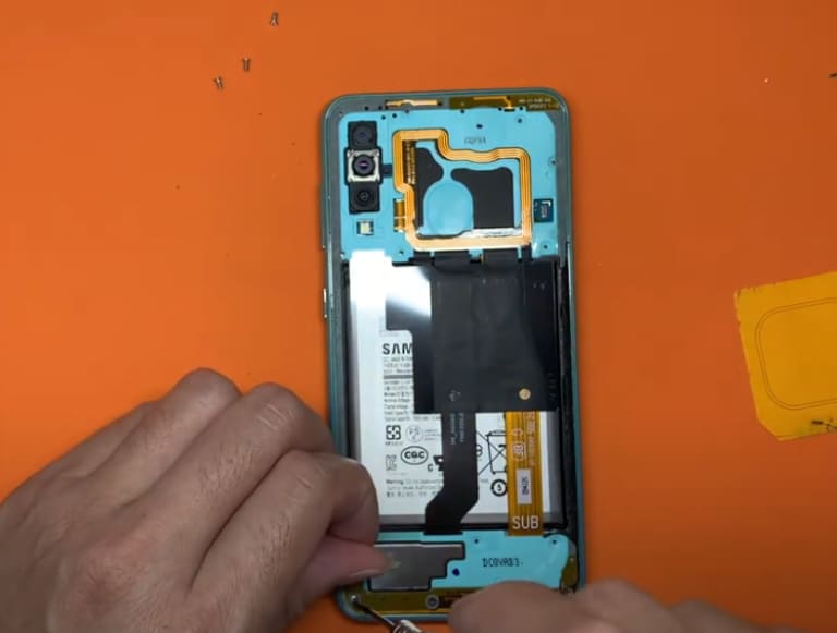Quy trình thay pin Samsung Galaxy A60