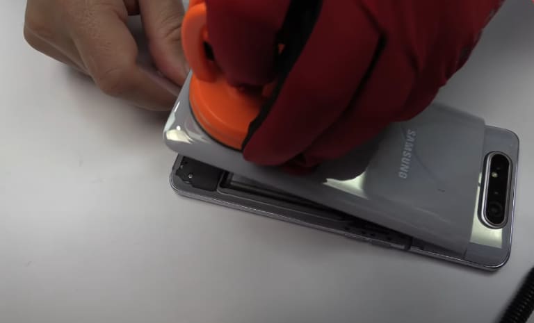 Thời điểm thay pin Samsung Galaxy A8s, A80