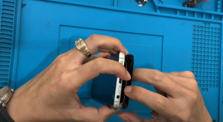 Lưu ý thay pin Samsung Galaxy S6, S6 Edge