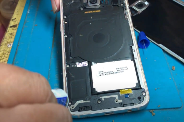 Địa chỉ thay pin Samsung Galaxy S7, S7 Edge