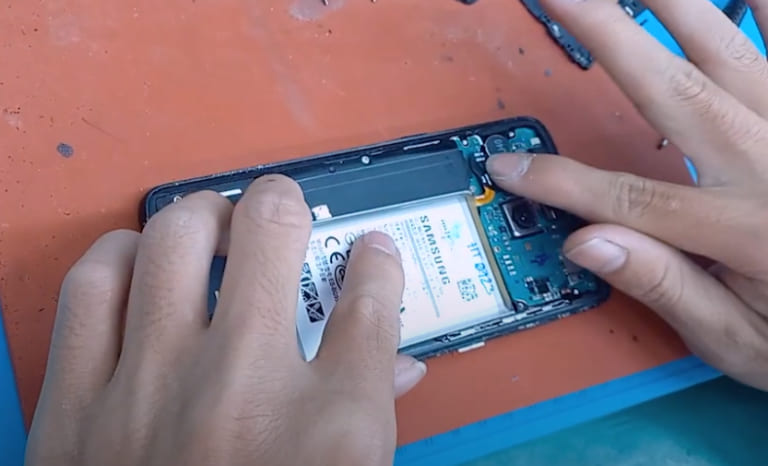 Địa chỉ thay pin Samsung Galaxy S8, S8 Plus
