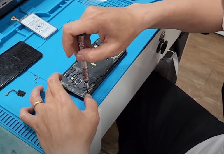 Lý do thay pin Samsung Galaxy S9, S9 Plus