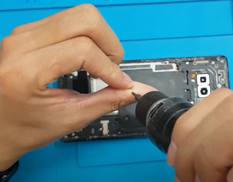 Giá thay pin Samsung Galaxy Note 8