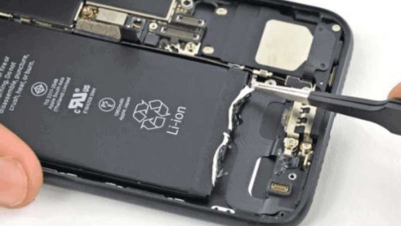 cách khắc phục pin iphone báo bảo trì