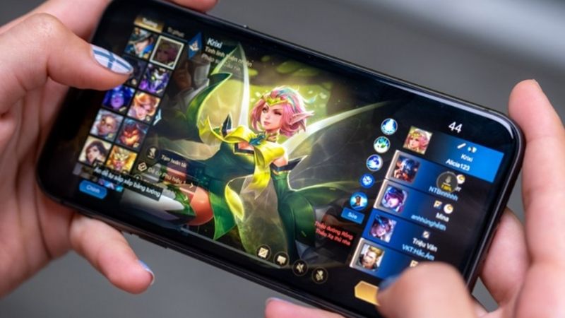 nguyên nhân iphone 11 bị đơ màn hình