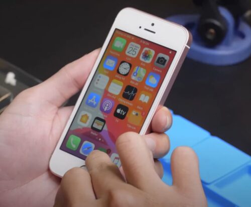 Thay Pin iPhone 5 SE