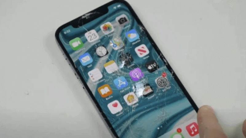 tình trạng iphone 12 bị vỡ màn hình