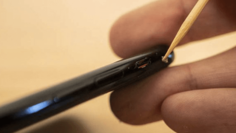 vệ sinh loa iphone 11 pro max