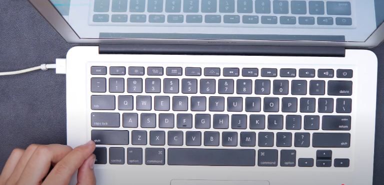 Thay pin Macbook Air 2015 uy tín