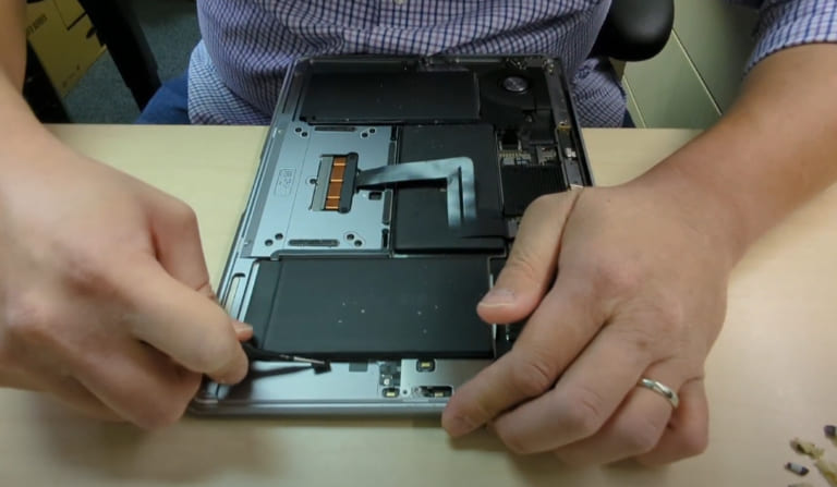 Cách để không phải thay pin Macbook Air 2018