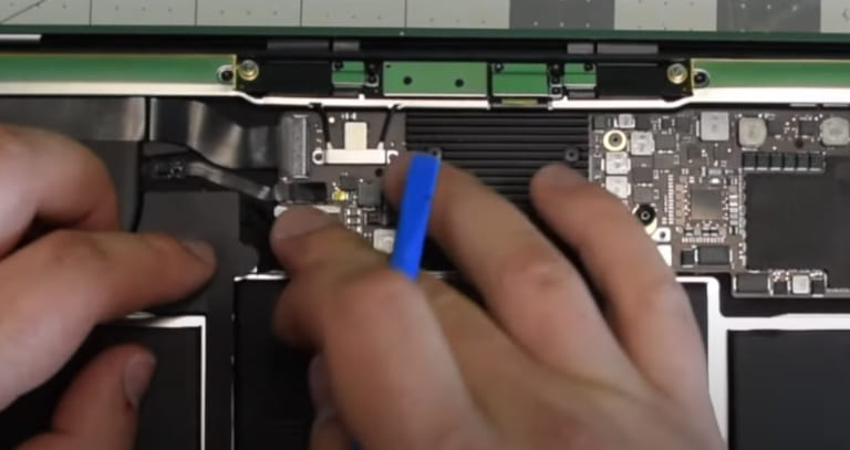 Tiêu chí lựa chọn địa chỉ thay pin Macbook Air 2019 uy tín