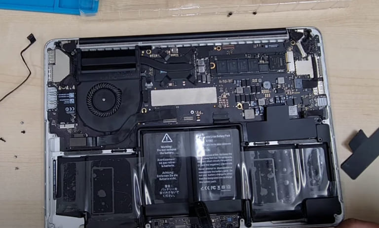 Thời điểm thay pin Macbook Pro 2015 13 inch