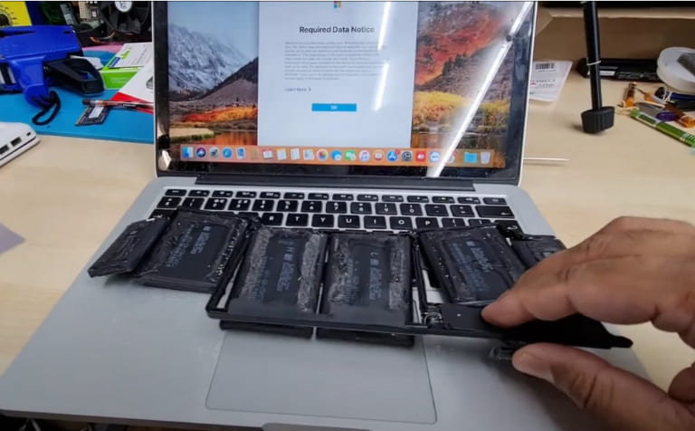 Địa chỉ thay pin Macbook Pro 2015 13 inch
