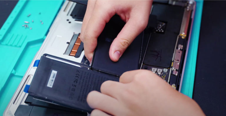 thay pin macbook pro m1 2021 không phồng pin
