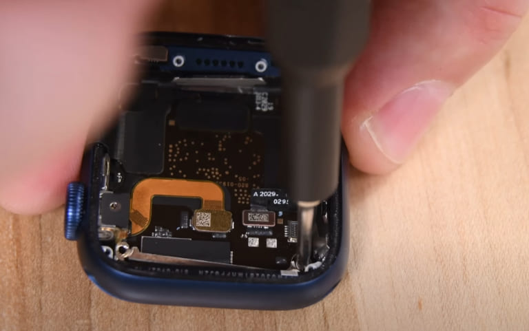 Giá thay vỏ Apple Watch series 6