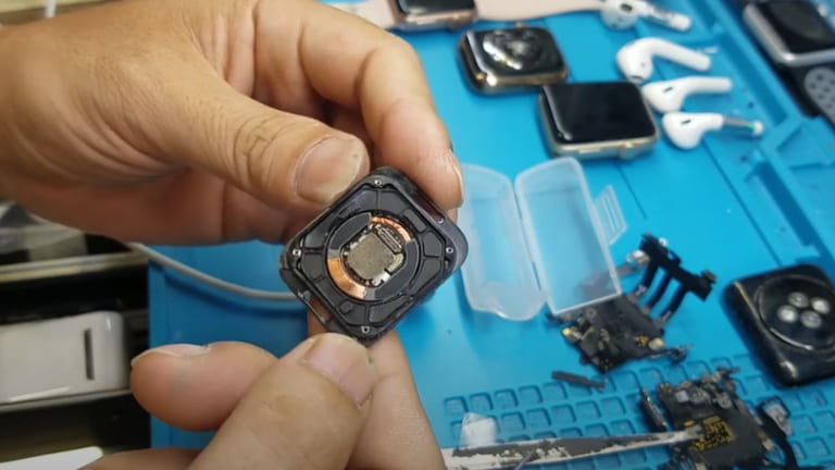 thay đế sạc apple watch series 8 nhanh chóng