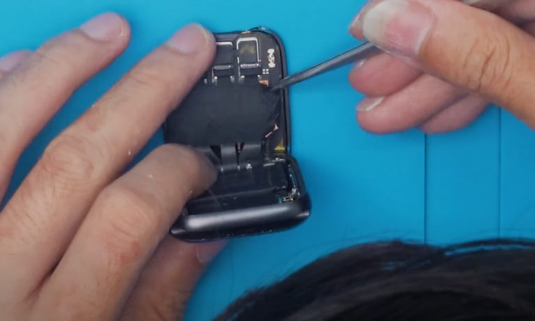 Nguyên nhân thay vỏ Apple Watch SE