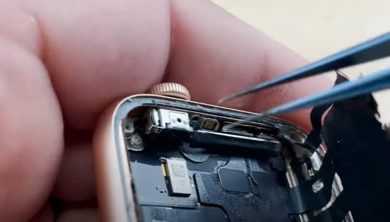 sửa nút xoay apple watch series 5 khó xoay