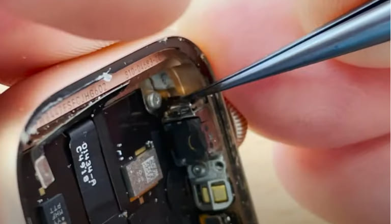 sửa nút xoay apple watch series 7 khó xoay