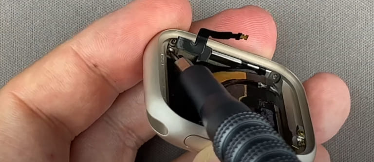 sửa nút xoay apple watch series 8 xoay không nhạy