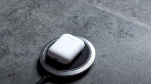 Có nên mua airpod 2 sạc không dây không?