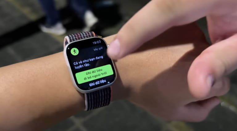 thay kính apple watch series 8 chống trầy xước