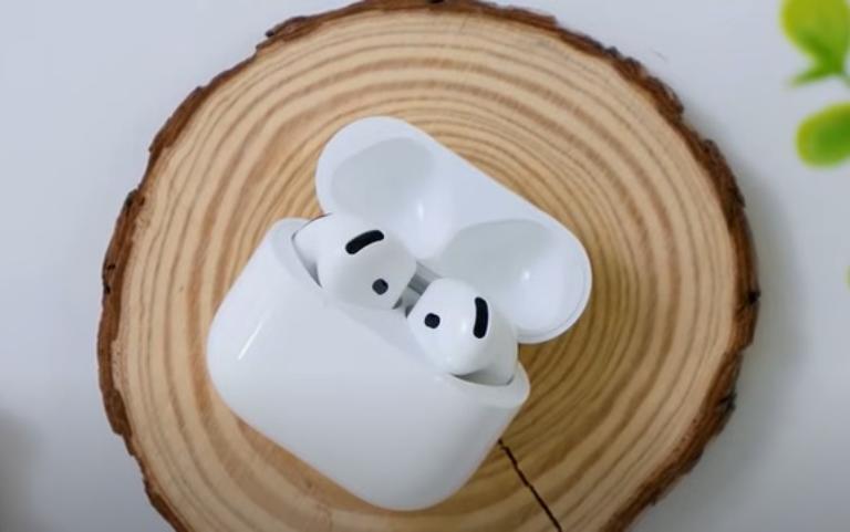 Thông tin hộp sạc Airpods 4