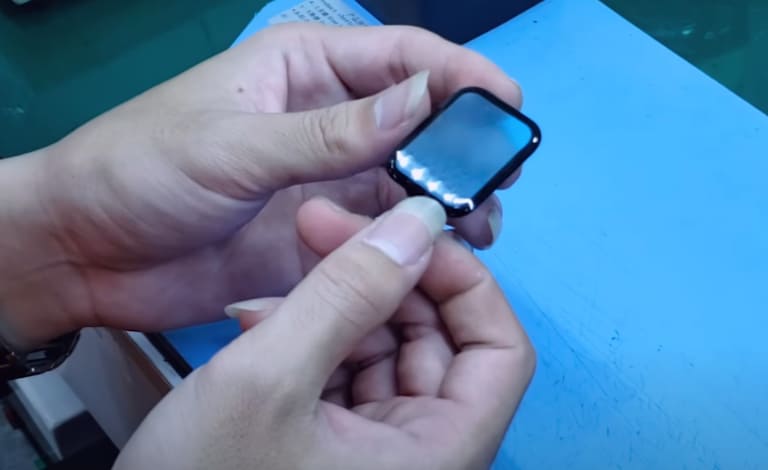 Thay mặt kính Apple Watch Ultra 2 lấy ngay