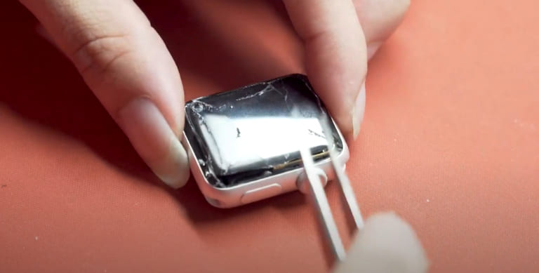thay màn hình apple watch giá rẻ