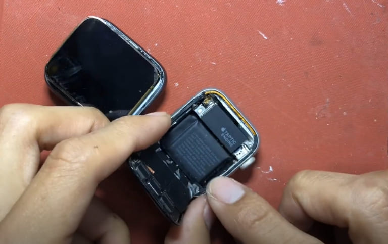 apple watch bị chai pin thay pin ở đâu uy tín