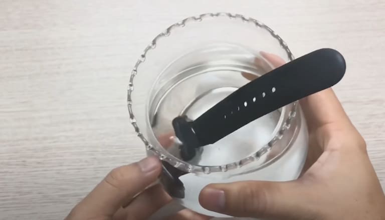 apple watch có chống nước không chi tiết
