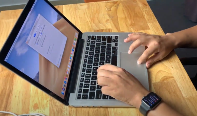 cách mở khóa macbook bằng apple watch tự động