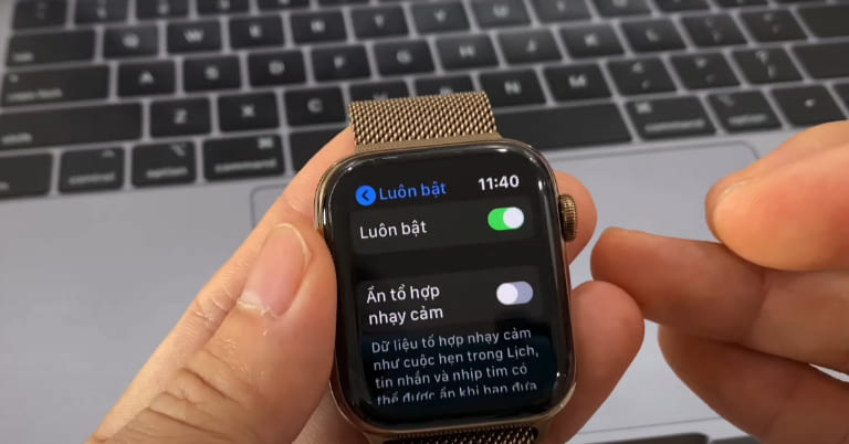 để màn hình Apple Watch luôn sáng tự động