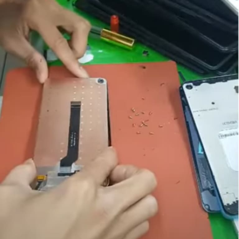Lý do chọn ép mặt kính Samsung A60