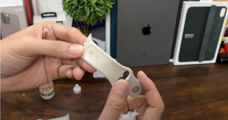 làm sạch dây cao su apple watch bằng nguyên liệu tự nhiên