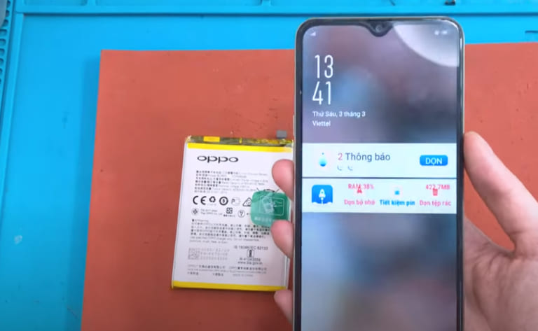 thay pin oppo không vào điện
