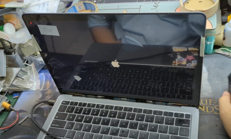 thay màn hình macbook uy tín hà nội